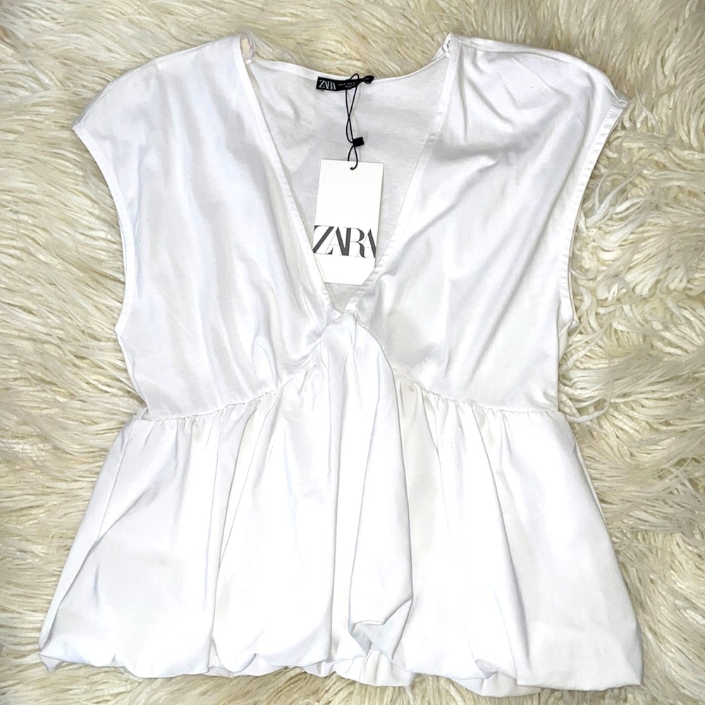 New Zara flounce V neck tee white S